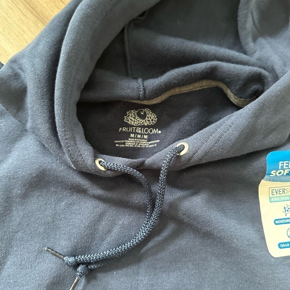 Men's fruit of the loom Navy Hoodie nwt - Picture 3 of 3